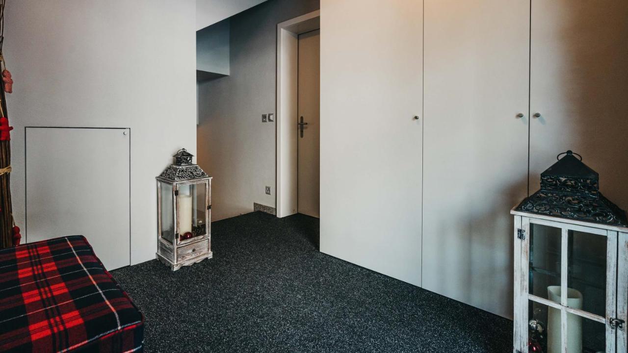 Charming 4 Bed Flat In Flims Apartment Exterior photo